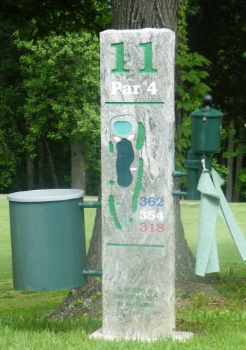 Hole 11 tee marker